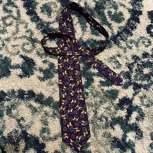Rare 100% silk FAO Schwartz tie